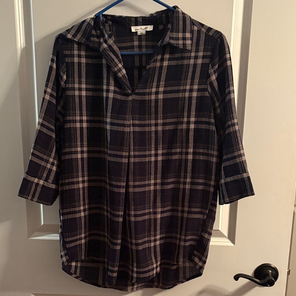 Simply Noelle Navy and Beige Plaid Top